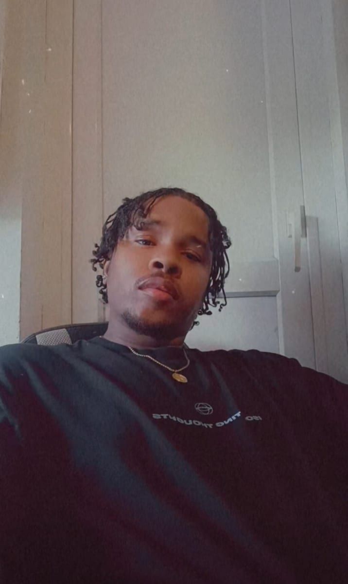 Nethanel - Annonce gay à Hélécine Profil de Nethanel, 28 ans, Annonce gay à Hélécine (Brabant wallon)
