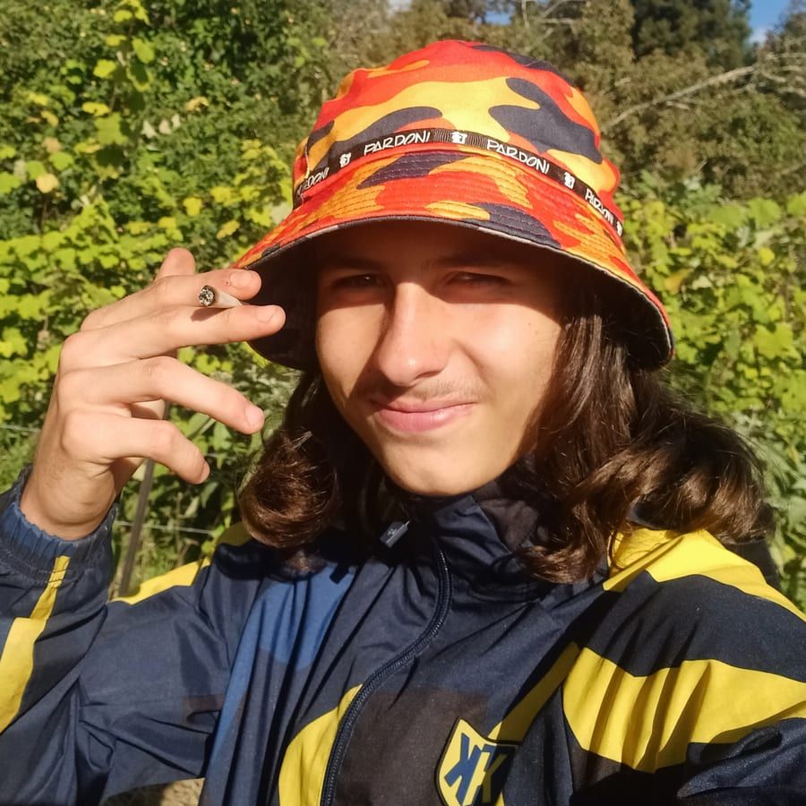 Ilidio - Annonce gay à Hélécine Profil de Ilidio, 29 ans, Annonce gay à Hélécine (Brabant wallon)