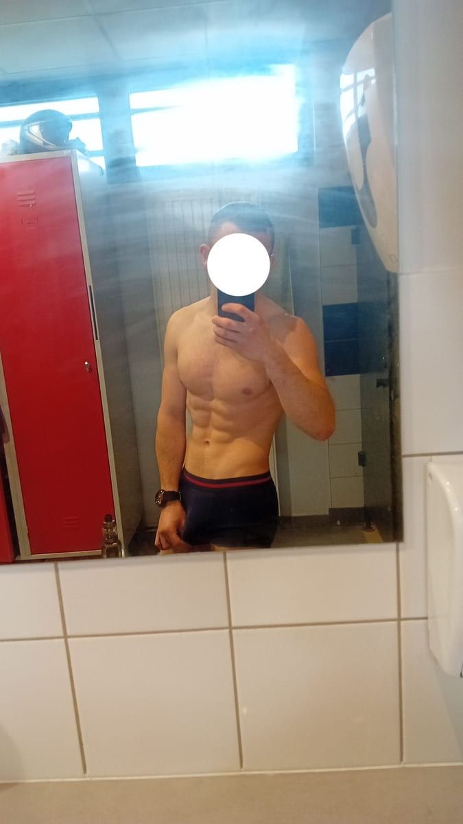 Edhy - Annonce gay à Hélécine Profil de Edhy, 40 ans, Annonce gay à Hélécine (Brabant wallon)