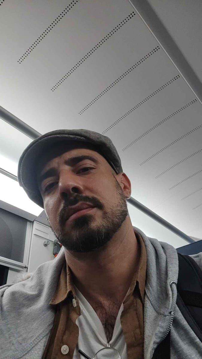 Freddi - Annonce gay à Mont-Saint-Guibert Profil de Freddi, 30 ans, Annonce gay à Mont-Saint-Guibert (Brabant wallon)