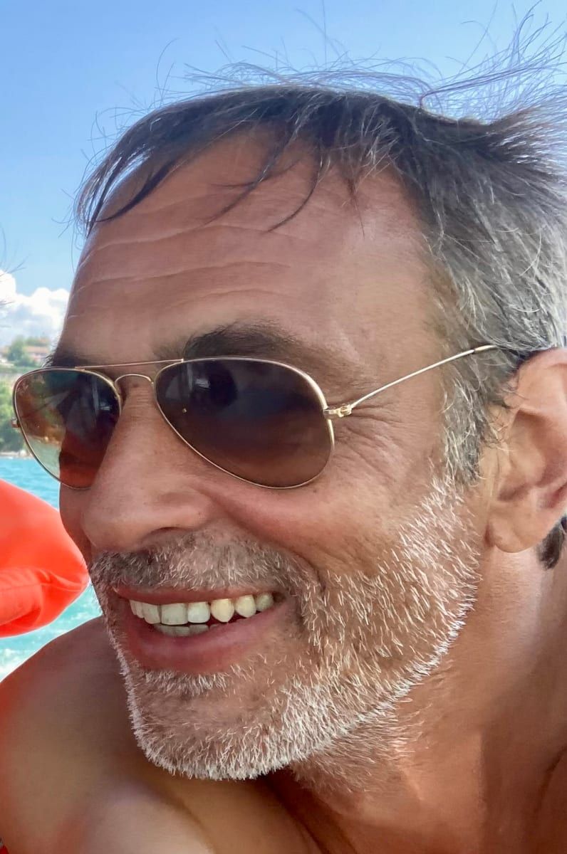 Aniceto - Annonce gay à Incourt Profil de Aniceto, 29 ans, Annonce gay à Incourt (Brabant wallon)