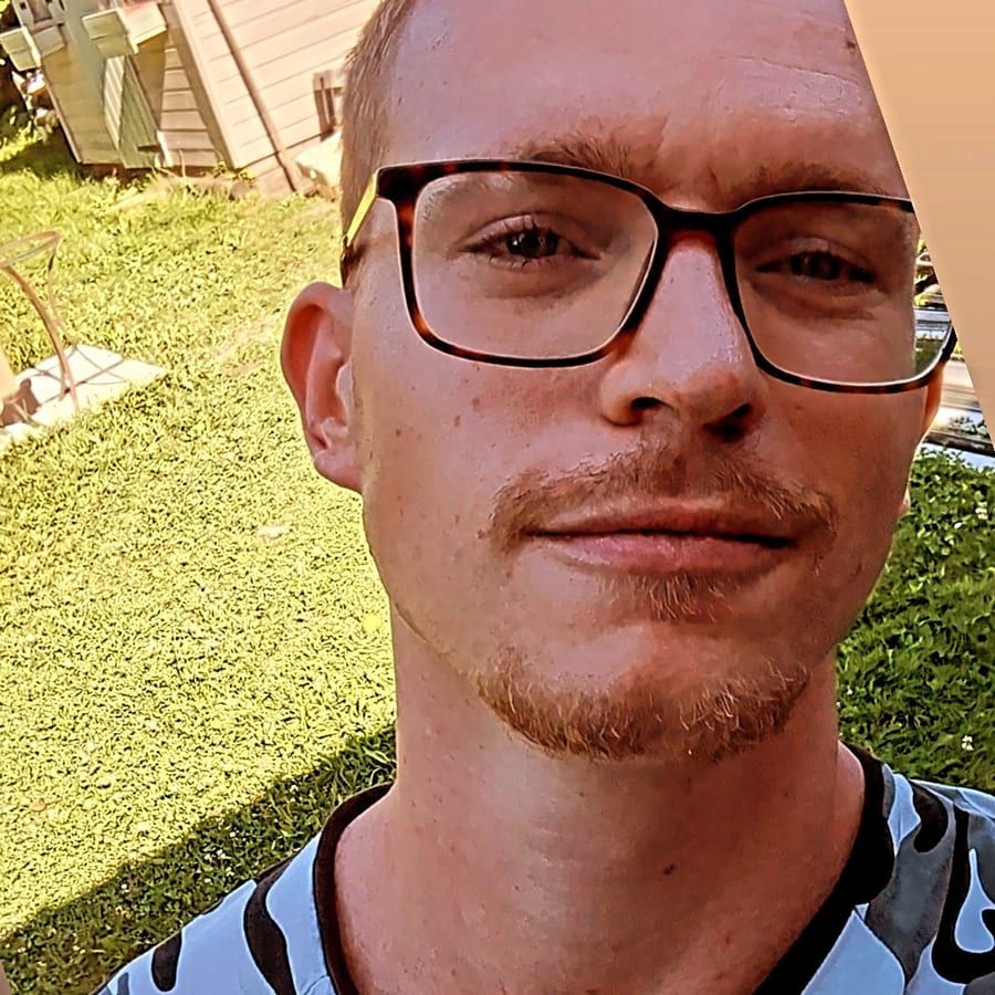 Profil de Pierre-dominique, 34 ans, Annonce gay à Jodoigne (Brabant wallon)