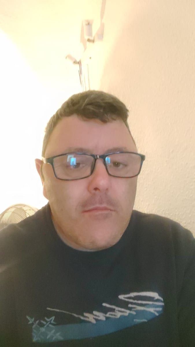 Eucher - Annonce gay à Hélécine Profil de Eucher, 33 ans, Annonce gay à Hélécine (Brabant wallon)
